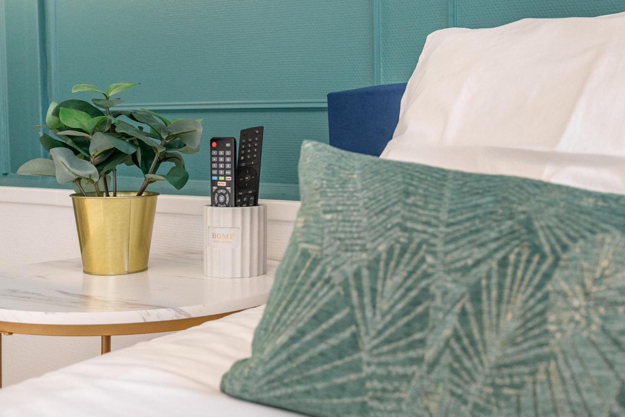 Le Neo - Studio Chic Avec Sa Cour Privative Et Fibre 베르주라크 외부 사진